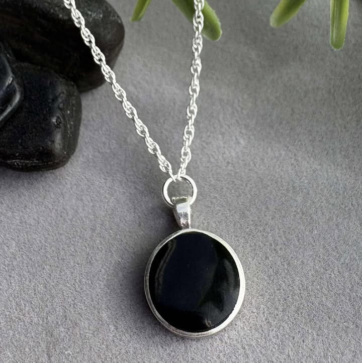 Jet Circle Necklace